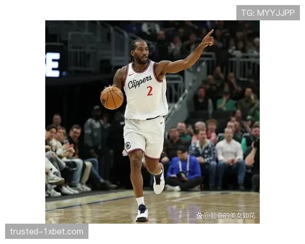 快船伦纳德左脚踝酸痛出战成疑,魔术对决阵容存变数 快船伦纳德左脚踝酸痛出战成疑,魔术对决阵容存变数